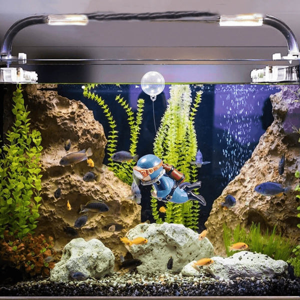 Appareil de décoration d'aquarium charmant plongeur. Achetez des fournitures de poisson sur Mounteen. Expédition mondiale disponible.