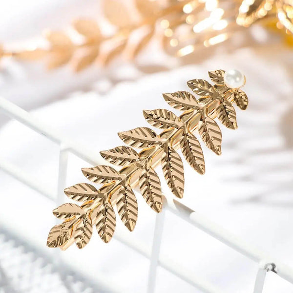 Braut-Haarnadelbrosche mit goldenen Blättern und künstlicher Perle – Mounteen