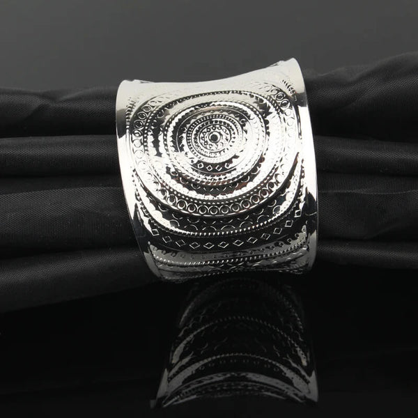 Offenes Armband mit konzentrischer Kreismanschette aus Silber – Mounteen