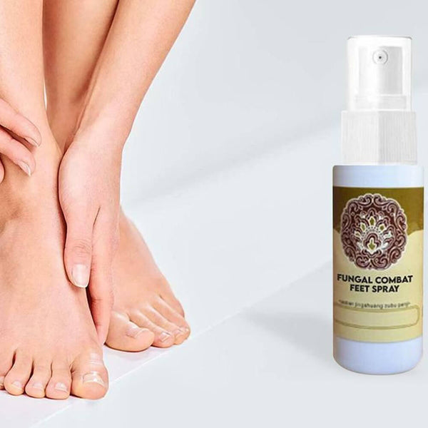 Spray pour les pieds FungalCombat. Achetez des soins des pieds sur Mounteen. Expédition mondiale disponible.
