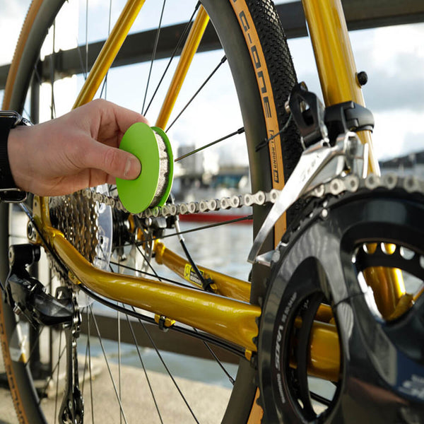 Grünes Scheibenkettenpflegewerkzeug. Kaufen Sie Fahrradwerkzeuge auf Mounteen. Weltweiter Versand möglich.