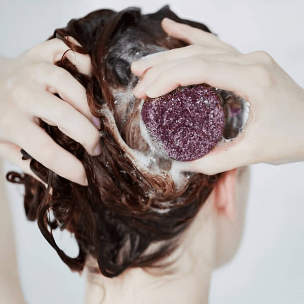 Hair Plus Black Hair Darkening Shampoo Bar. Kaufen Sie Haarfarbe auf Mounteen. Weltweiter Versand möglich.