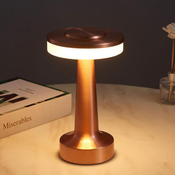 Wiederaufladbare LED-Dekorationslampe für Bar und Tisch. Kaufen Sie Lampen auf Mounteen. Weltweiter Versand möglich.