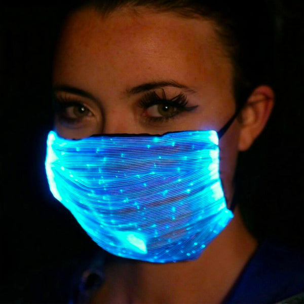 LED-Gesichtsmaske mit mehrfarbigem Farbwechsel. Kaufen Sie Masken auf Mounteen. Weltweiter Versand möglich.