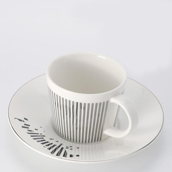 Coupe Anamorphique de Locomotion. Achetez des tasses à café et à thé sur Mounteen. Expédition mondiale disponible.