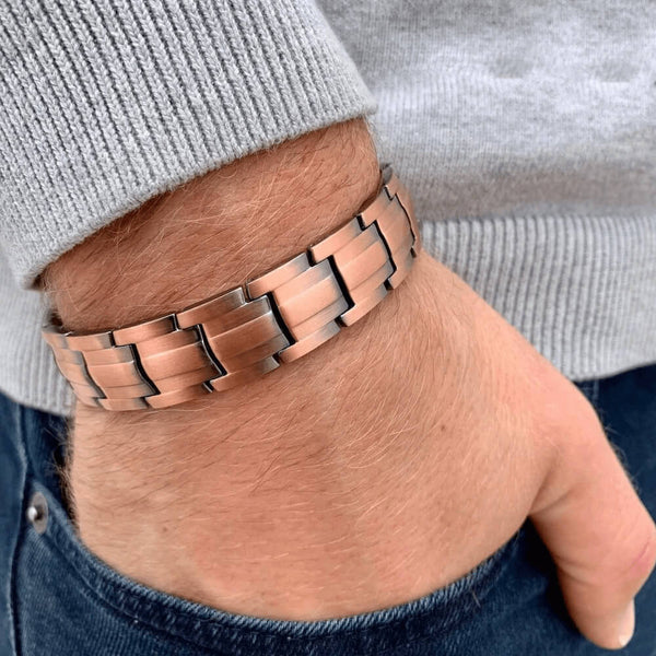 Magnetisches Fit-Pro-Armband. Kaufen Sie Armbänder auf Mounteen. Weltweiter Versand möglich.