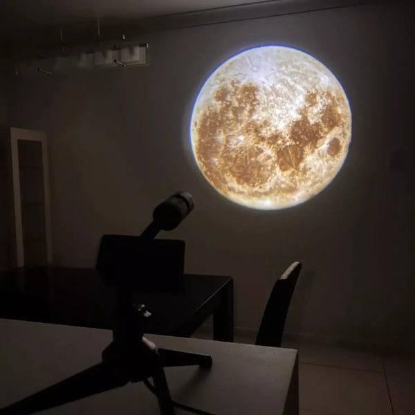 Mond-Erde-Projektions-LED-Lampe. Kaufen Sie Multimedia-Projektoren auf Mounteen. Weltweiter Versand möglich.
