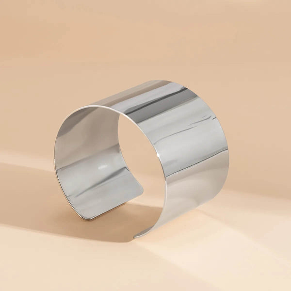 Kurzes Boho-Mode-Manschettenarmband aus Metall in Silber – Mounteen