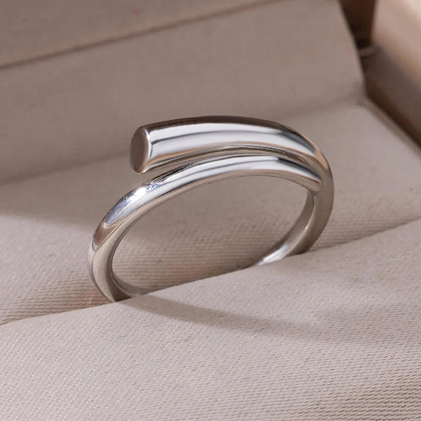 Schlichter, eleganter verstellbarer Ring aus Silber – Mounteen