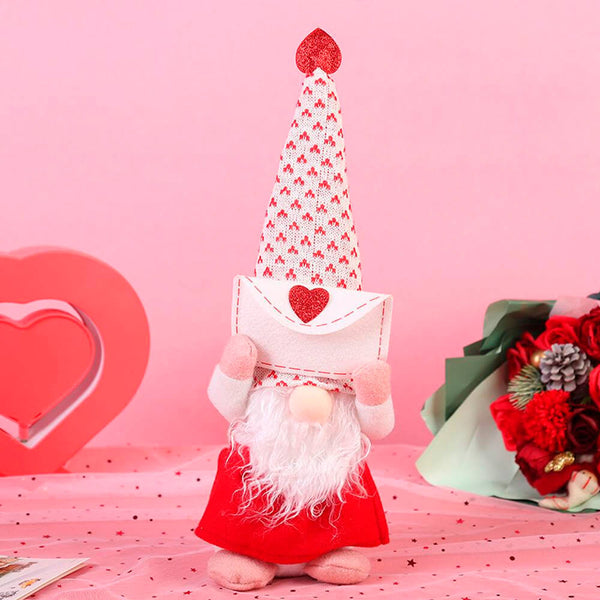 Décoration de poupée sans visage pour la Saint-Valentin. Achetez des décorations saisonnières et de vacances sur Mounteen. Expédition mondiale disponible.