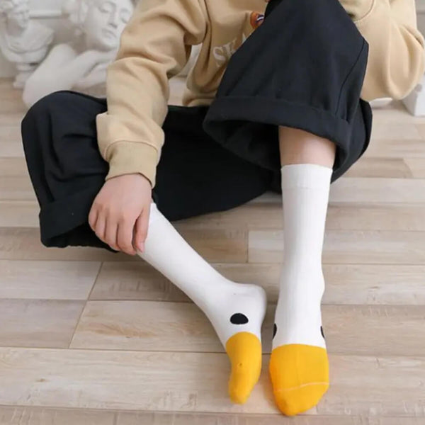 Lässige Unisex-Socken mit Entenmotiv. Kaufen Sie Strumpfwaren bei Mounteen. Weltweiter Versand möglich.