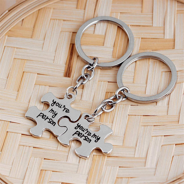 Porte-clés gravé You're My Person. Achetez des bijoux sur Mounteen. Expédition mondiale disponible.