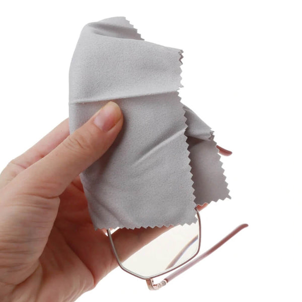 Tissu pour lunettes antibuée non pelucheux en fibre de daim. Achetez des serviettes et des chiffons de nettoyage à usage général sur Mounteen. Expédition mondiale disponible.