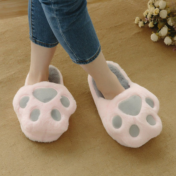 Pantoufles Fluffy Kitty Cat Paws. Achetez des chaussures sur Mounteen. Expédition mondiale disponible.