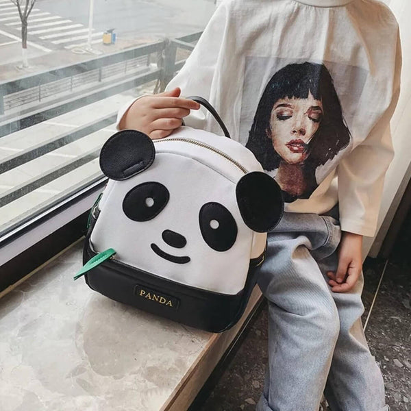 Sac à dos panda mignon en polyester pour l'école et les voyages. Achetez des sacs à dos sur Mounteen. Expédition mondiale disponible.