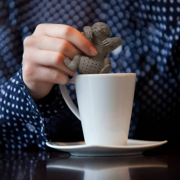 Sleepy Faultier-Tee-Ei aus Silikon. Kaufen Sie Teesiebe auf Mounteen. Weltweiter Versand möglich.