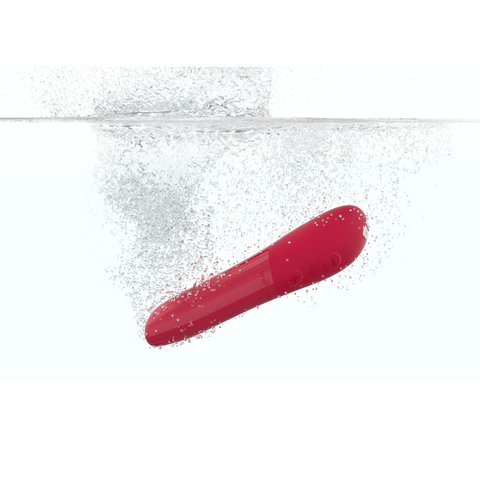 We-Vibe Tango X Cherry Red in Water