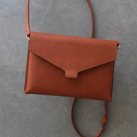 Mokoko Fold Handbag 2.0 with removable leather strap.