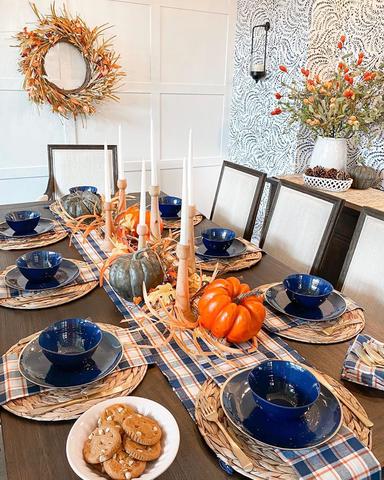 thanksgiving dining room table