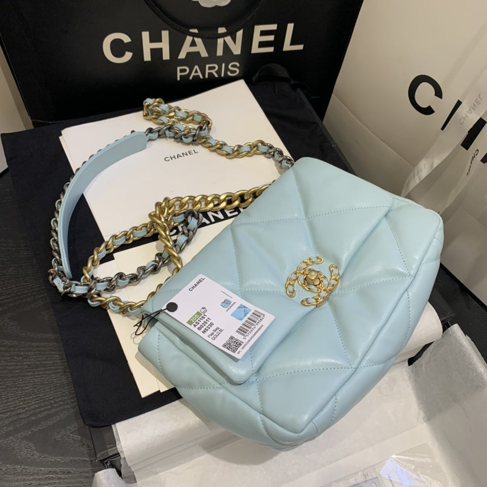 chanel 19 tiffany blue