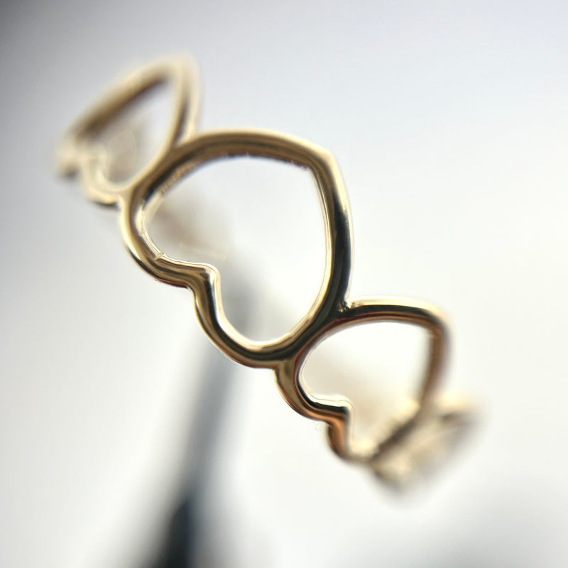 14K Yellow Gold 6.5mm Graduated Hearts Ring