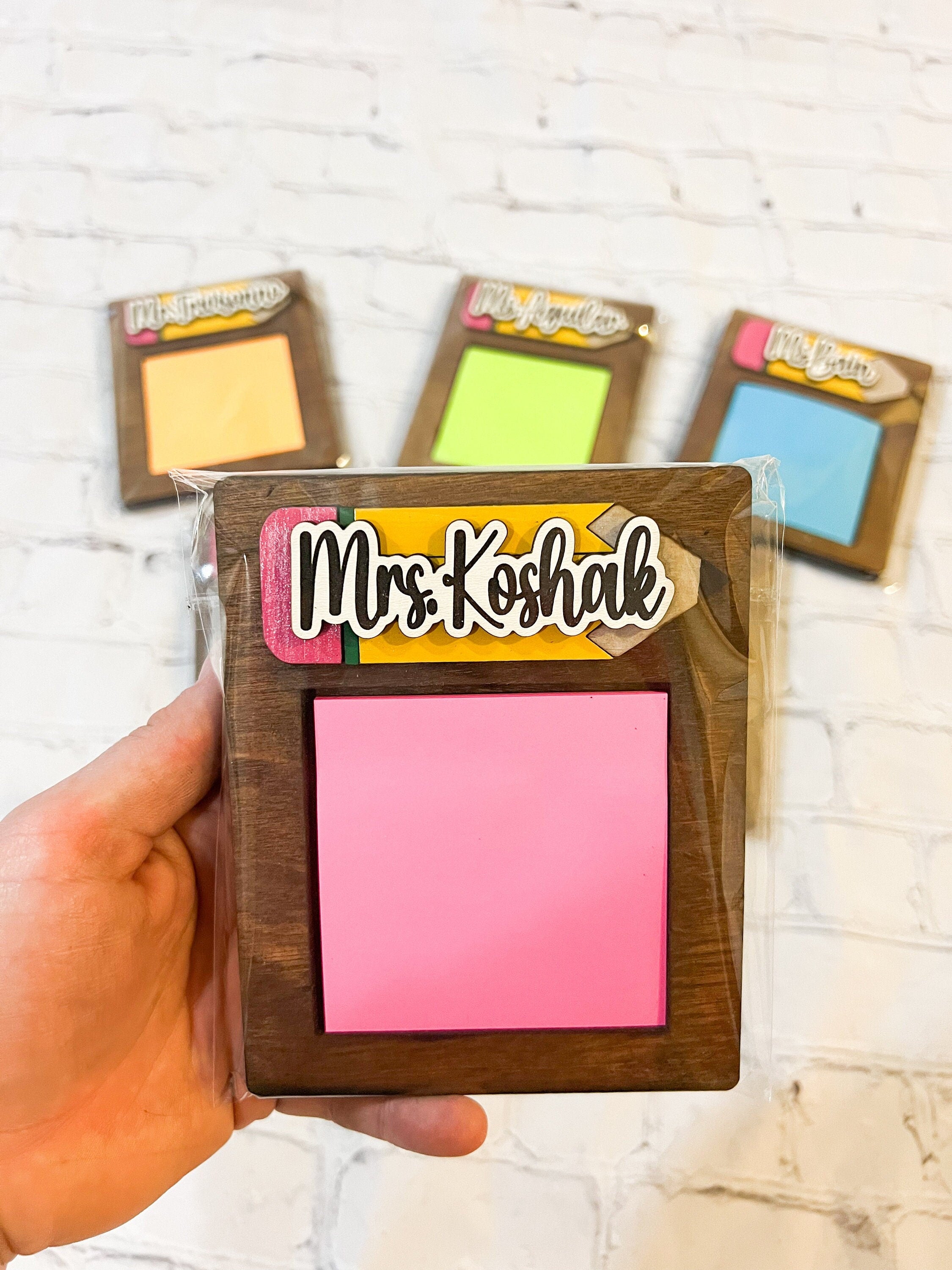 Teacher name gift sticky note holder / Personalized Teacher name gift / End of the year gift / Teacher appreciation / Gift from student