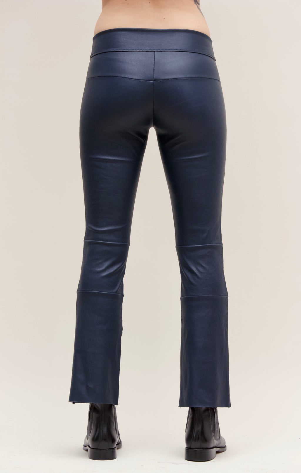 Sew and Tell: Liesl's Faux Leather Lisette B6295 Leggings