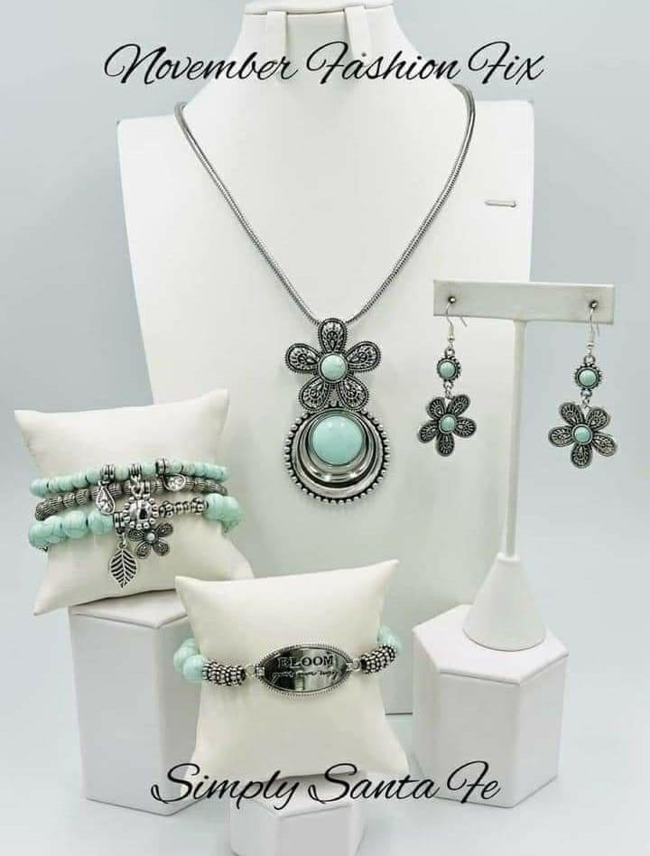 Paparazzi - Simply Santa Fe - Complete Trend Blend / Fashion Fix - November 2022