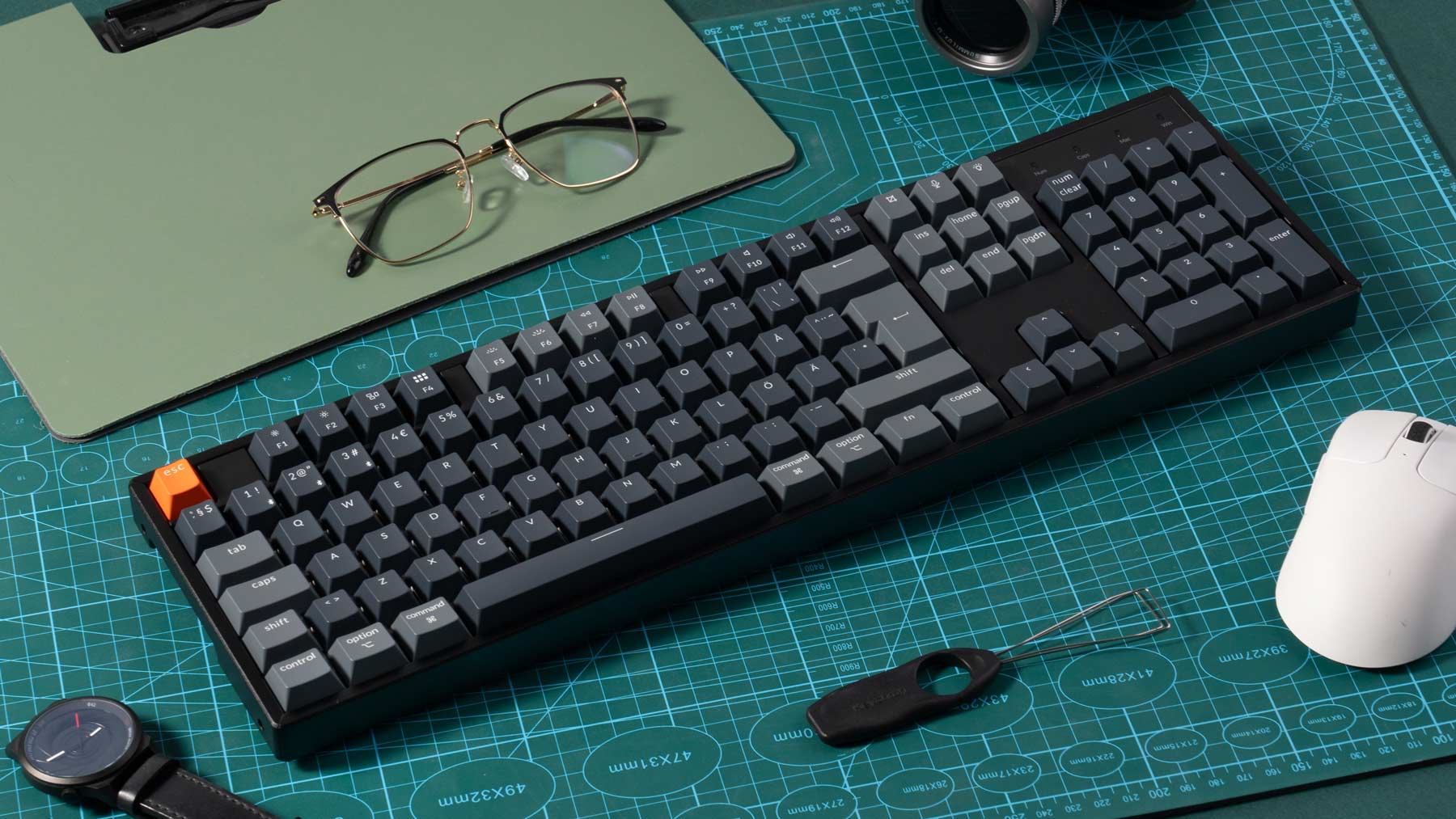 An Epic Core of Keychron K10 Version 2 keyboard ISO Layout Keychron-K10-Version-2-QMK-Aluminum-Frame-Wireless-Keyboard4.jpg__PID:4cac82ac-18f3-4836-8ca8-bb5a0eee34a3