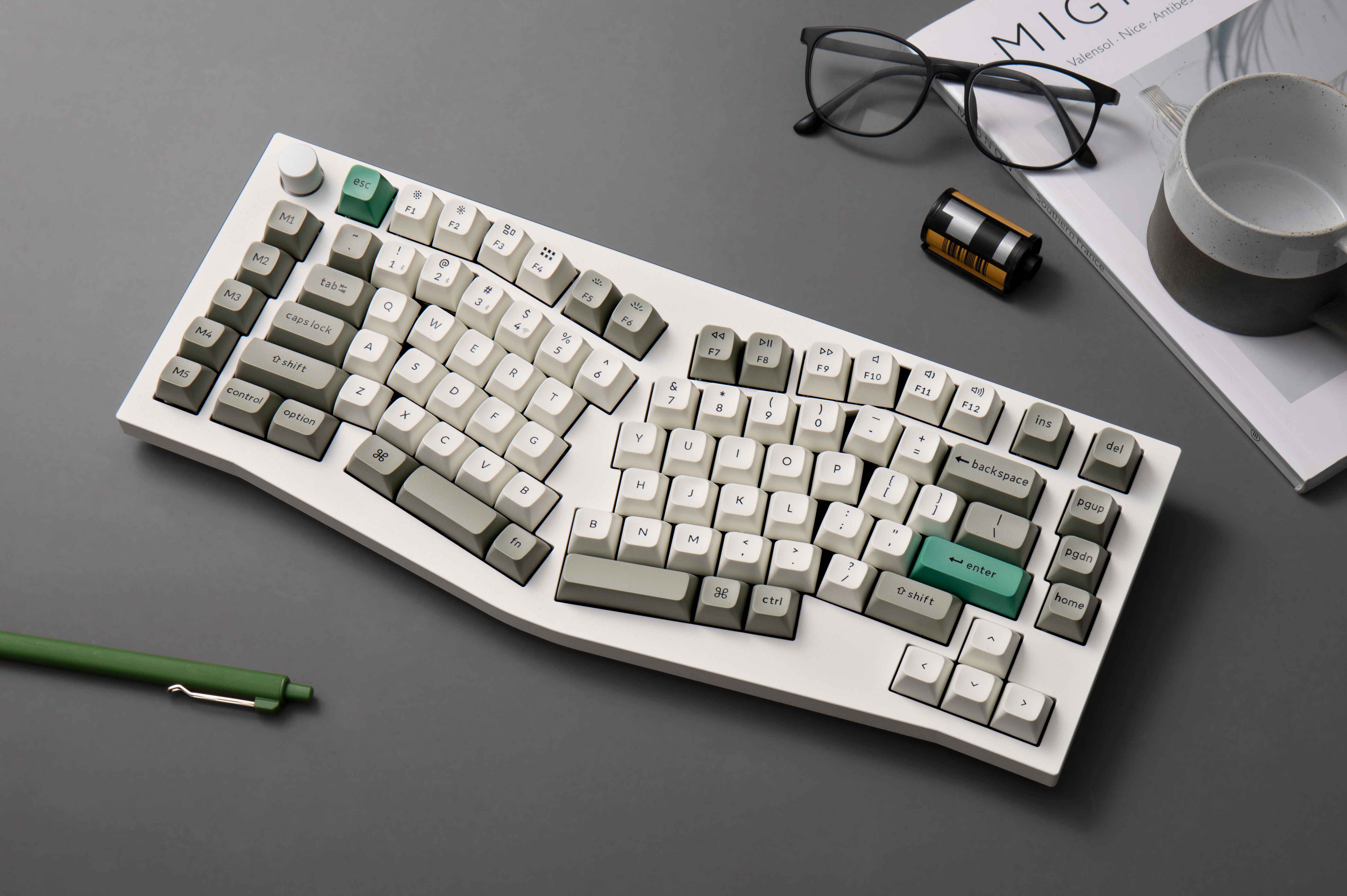 Keychron-Q10-Max-75%-Alice-Layout-QMK:VIA-Wireless-Custom-Mechanical-Keyboard-White.jpg__PID:178d81b0-55c1-4a26-842b-1cfb8a93991c