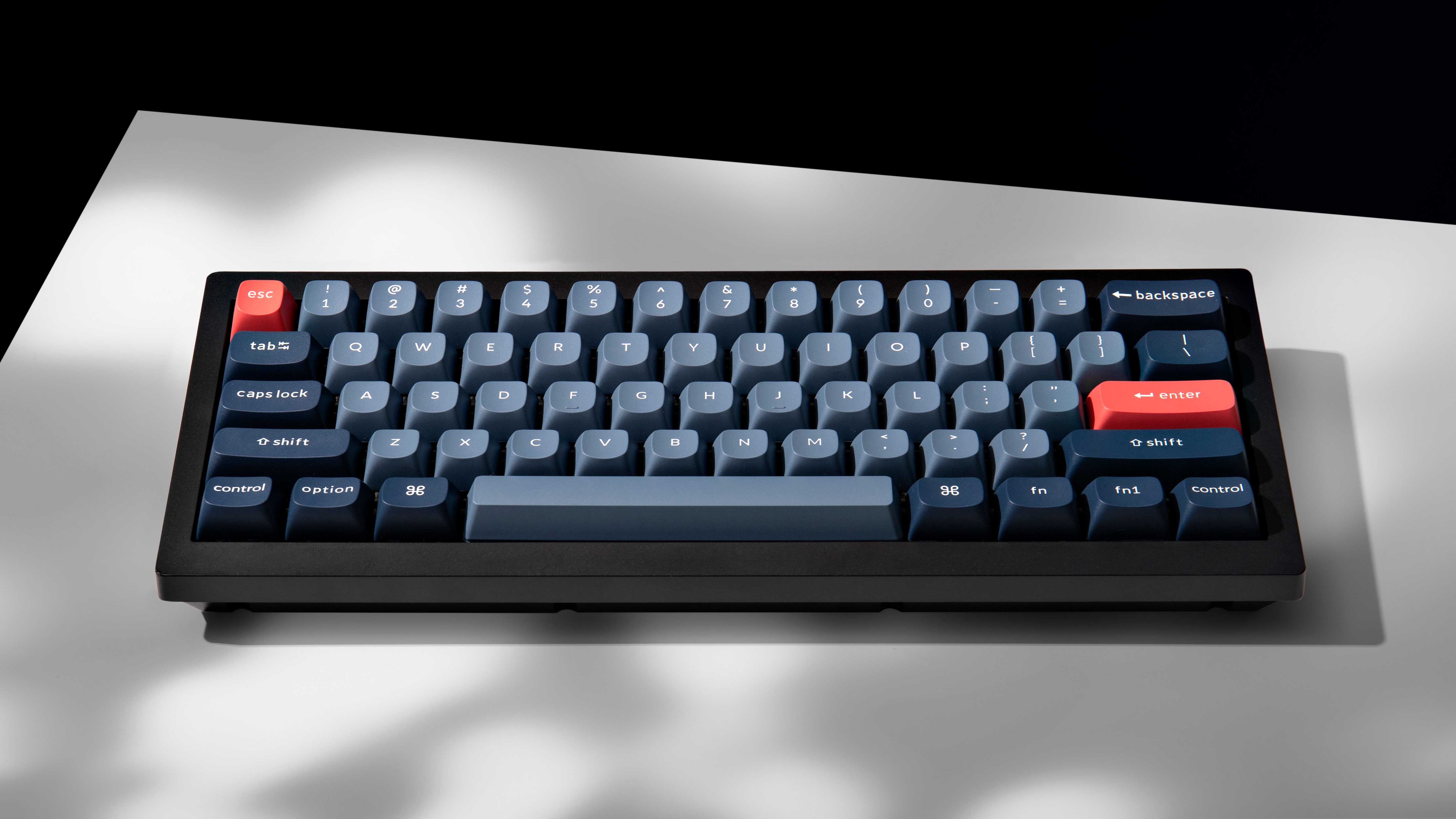 Keychron V4 Max Custom wireless QMK mechanical keyboard-2.jpg__PID:dcb68684-45ee-4a83-8694-d61446b30d34