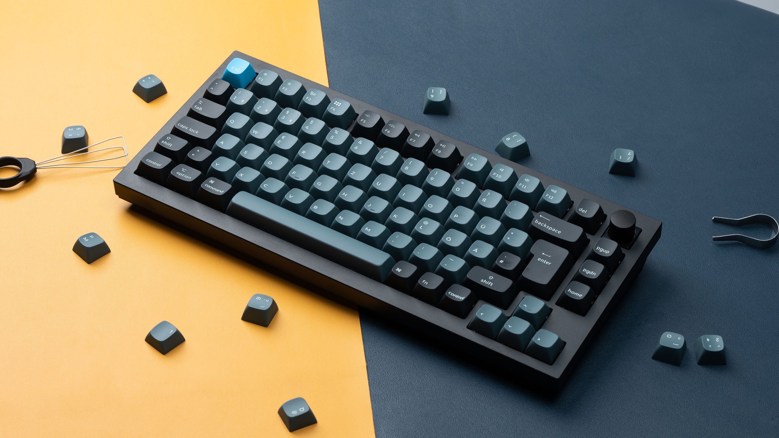 Structure of Keychron Q1 Pro QMK/VIA 75% layout wireless custom mechanical keyboard ISO layout