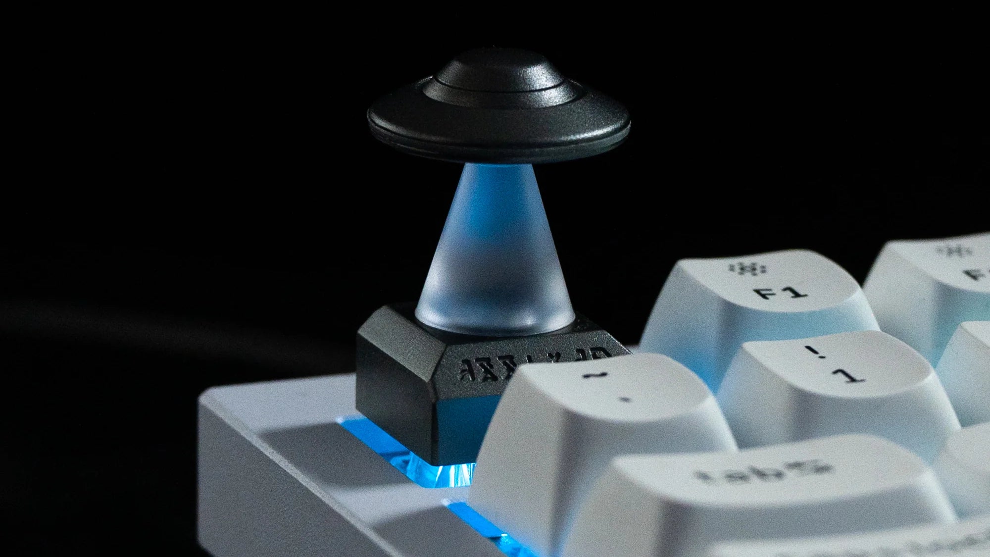 Aluminum Alloy Keycap Gyro Decompression Level Three Helmet