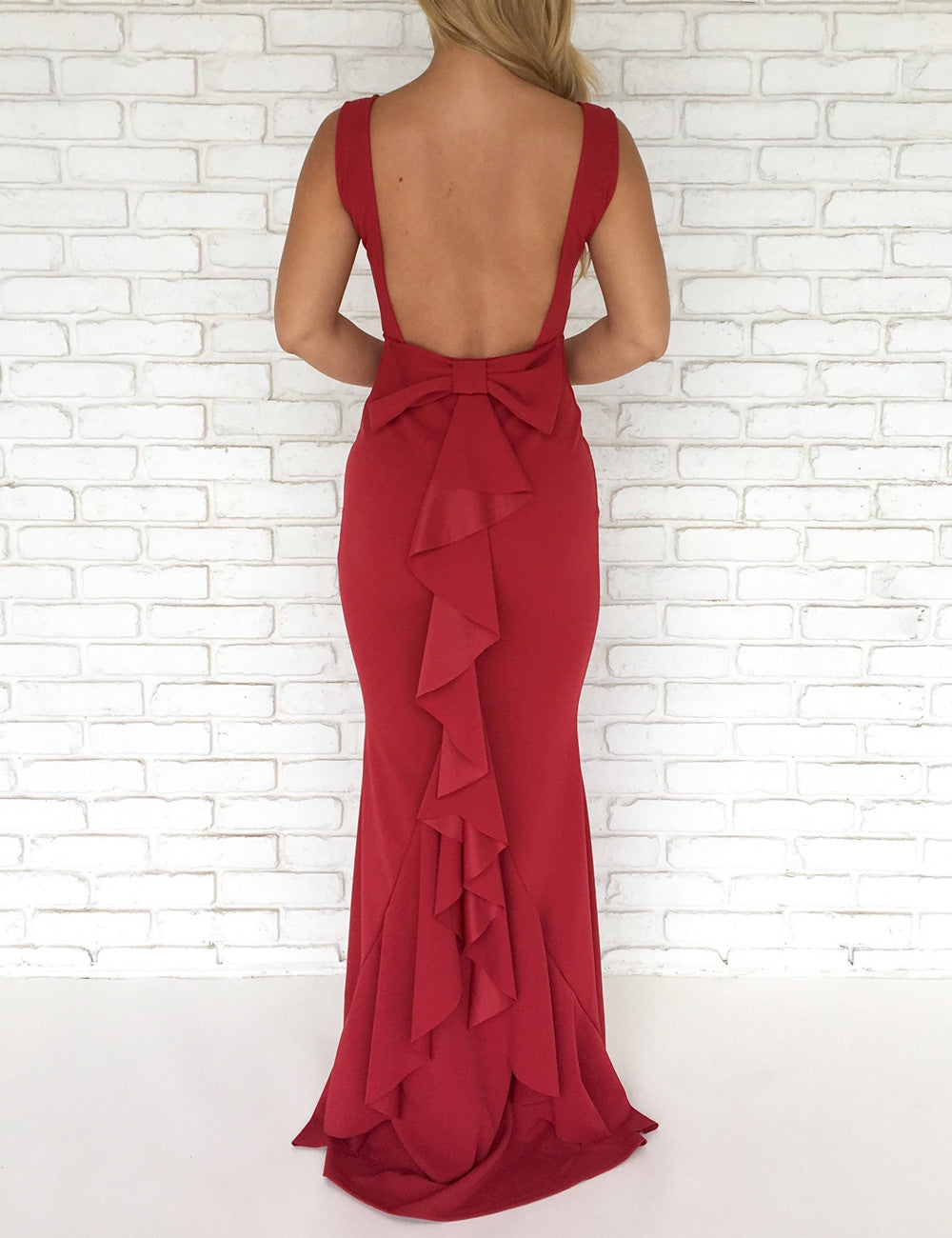 red backless dress uk