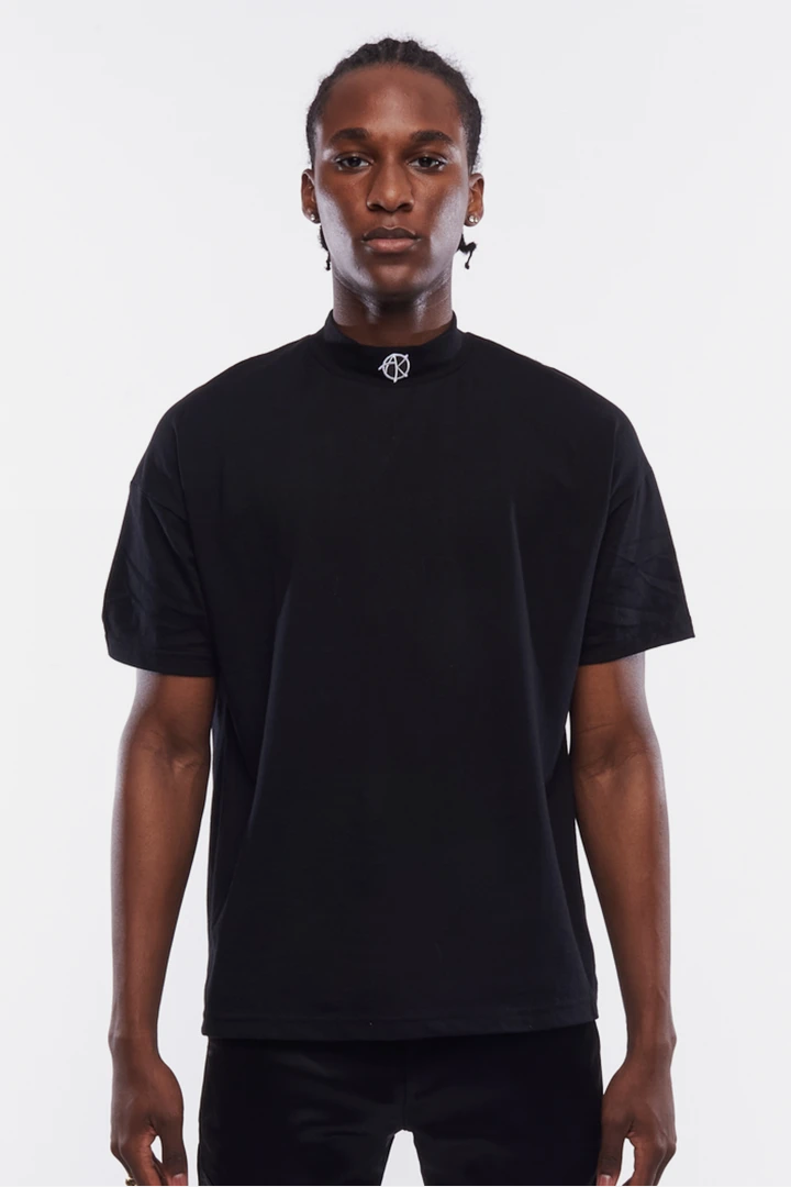 LOUIS VUITTON EMBROIDERED MOCKNECK BLACK T-SHIRT