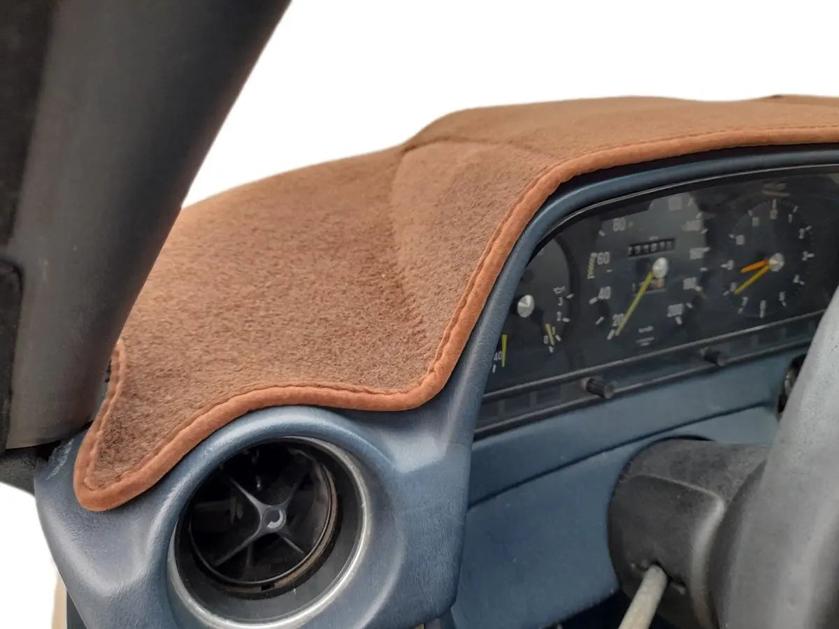 W123 Armaturenbrett Dashboard Cover Teppich NEU » Mercedes Teile online  kaufen