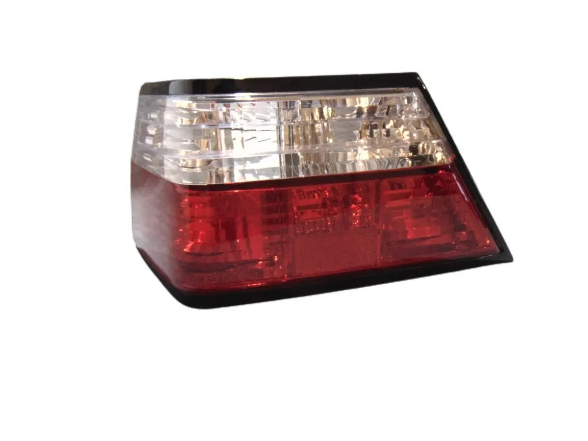 W124 combinação luz traseira esquerda "Chrystal/Red" novo