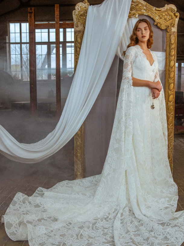 Memories  'Henrietta Maria' Innocentia RTW INL2110-1150 Ready To Wear European Bridal Wedding Gown Designer Philippines