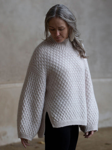 DIAMOND JACKET - English knitting pattern by Anne Ventzel