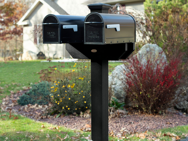 Hazleton Double Mailbox Post in Black