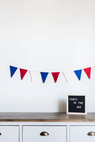 Nivas Patriotic Flag Garland