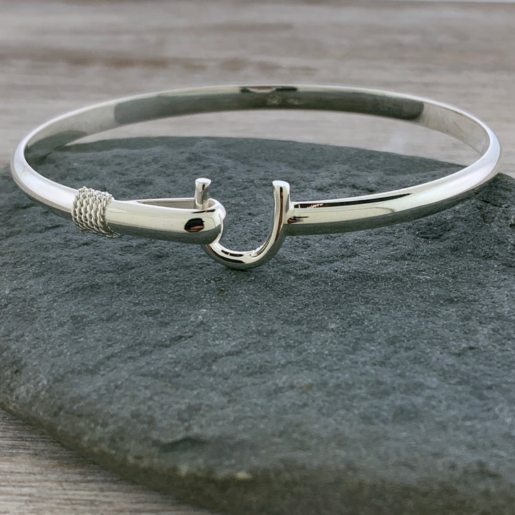 Small Hook Bracelet