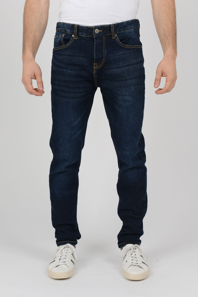 tapered leg jeans