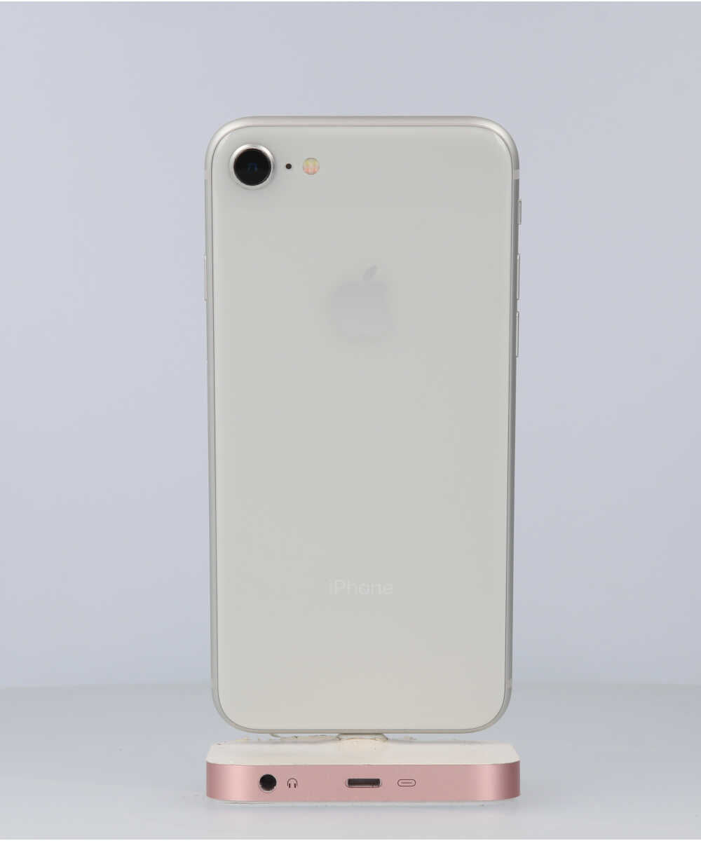 iPhone 8 64GB SIMフリー バッテリー最大容量:95% シルバー Aグレード (356095097040646) 中古