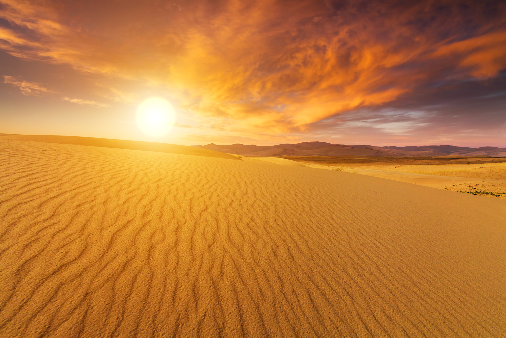 sun in desert