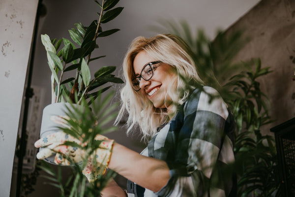 plants bring happiness