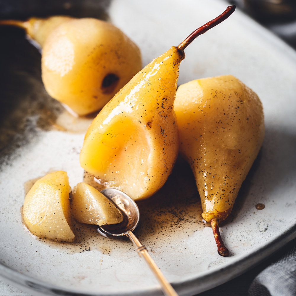 Dwarf Comice Pear Tree - The Soft and Sweet Christmas Pear Delicacy. (2 Years Old and 3-4 Feet tall.)