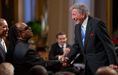 Tony Bennett greets Stevie Wonder at White House in 2009