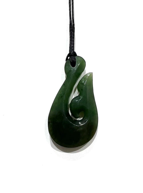 Greenstone / Pounamu Pendant Whale Tail Hook 35mm – gecko in the village