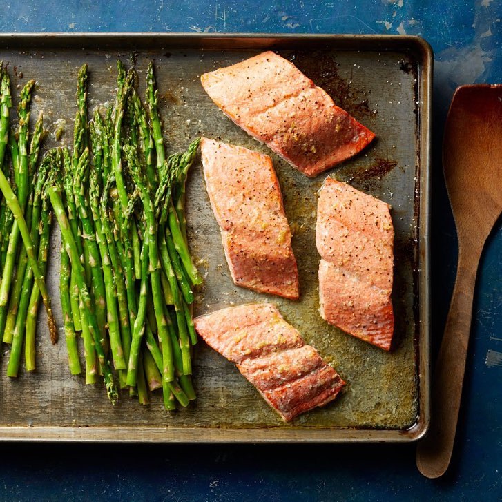 Sheet pan Salmon & Veggies